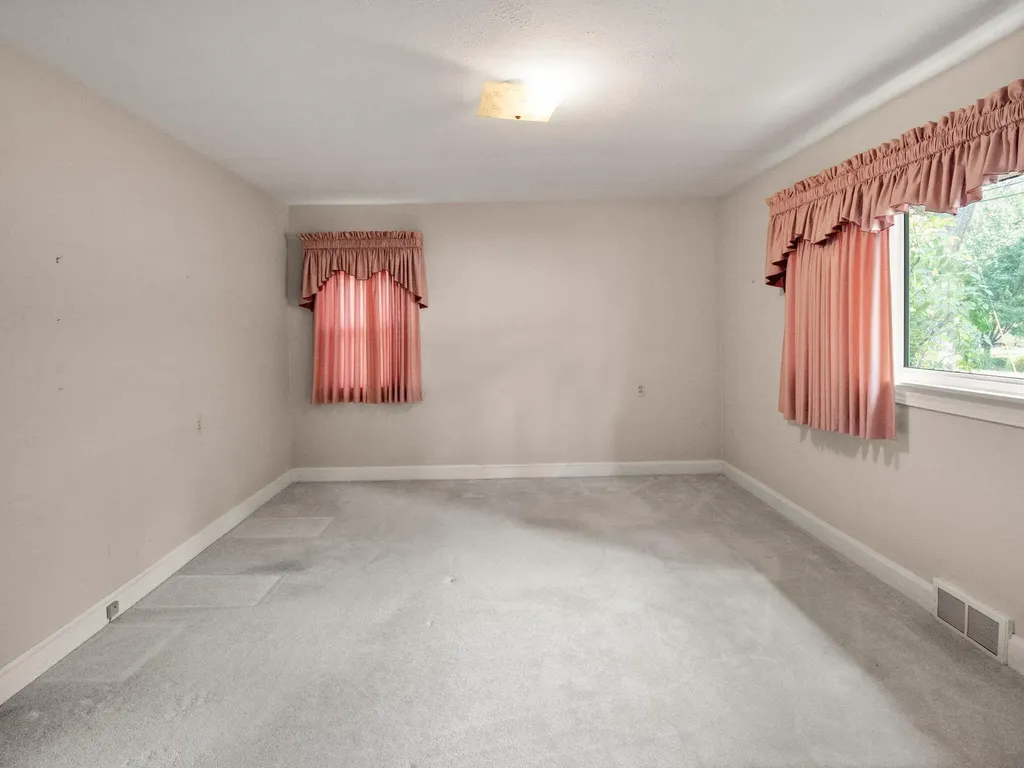 376 E French Avenue Burnside KY 42519