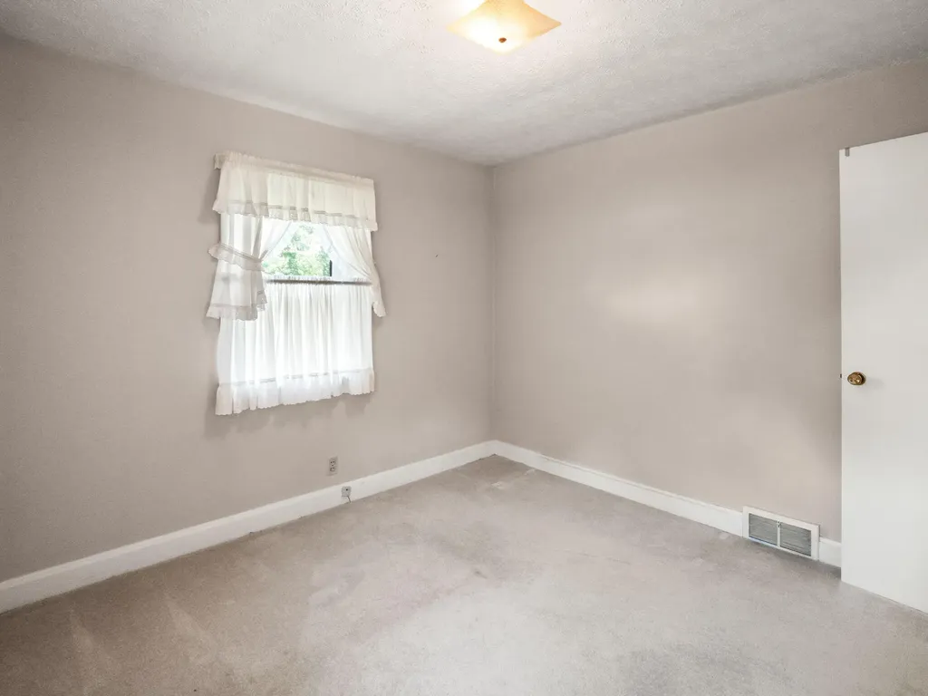 376 E French Avenue Burnside KY 42519