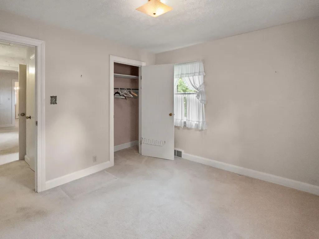 376 E French Avenue Burnside KY 42519