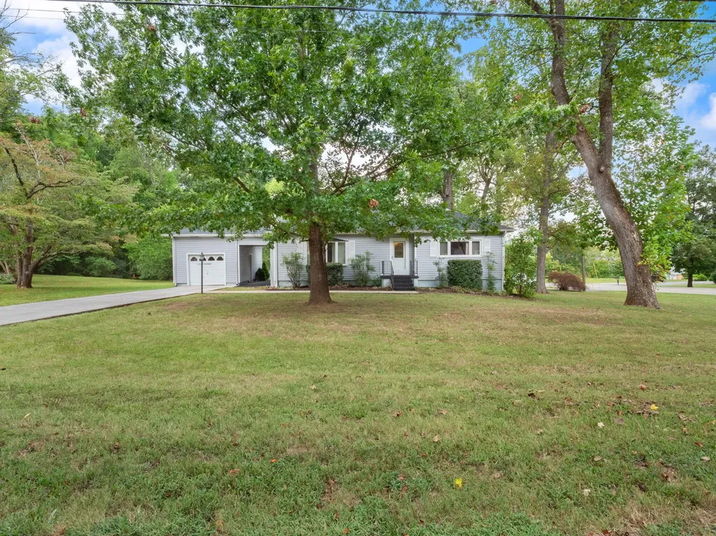 376 E French Avenue Burnside KY 42519