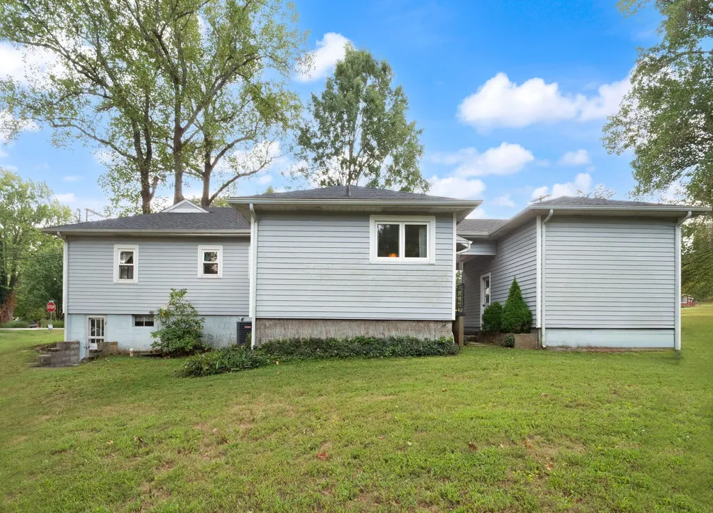 376 E French Avenue Burnside KY 42519