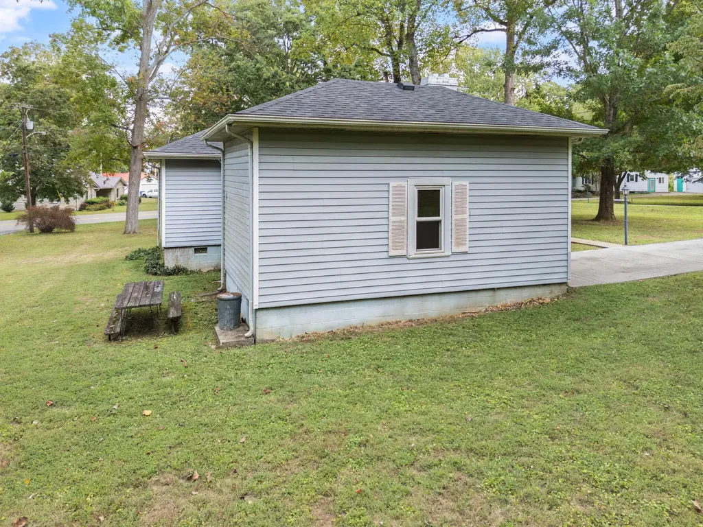 376 E French Avenue Burnside KY 42519