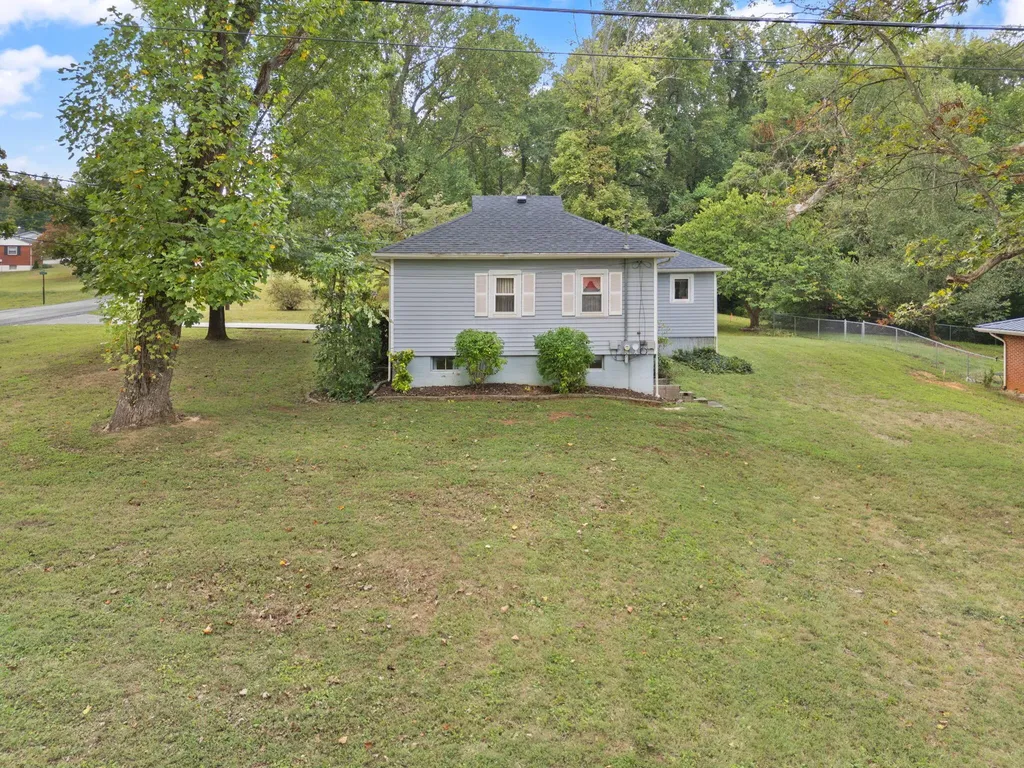 376 E French Avenue Burnside KY 42519