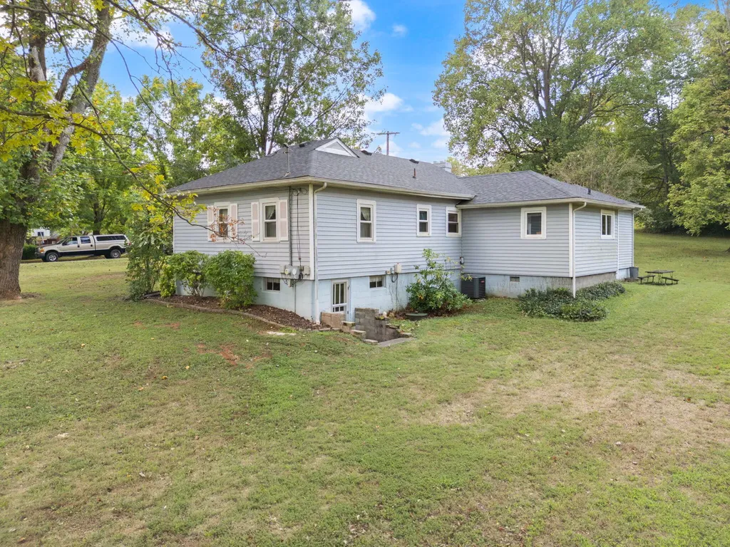 376 E French Avenue Burnside KY 42519