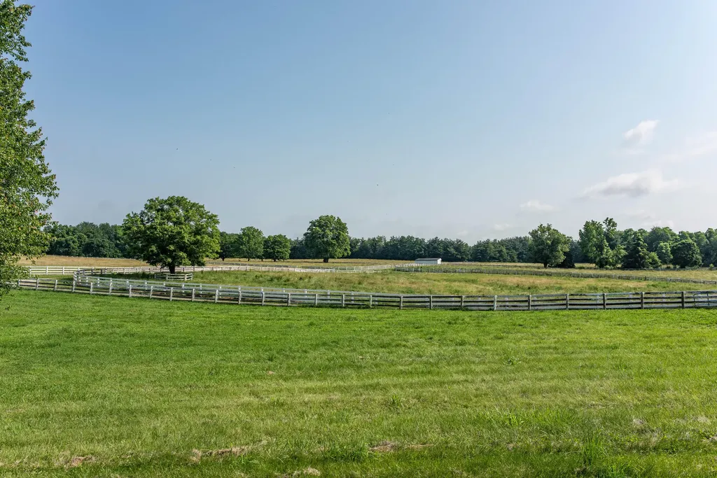 407 Country Lane Frankfort KY 40601