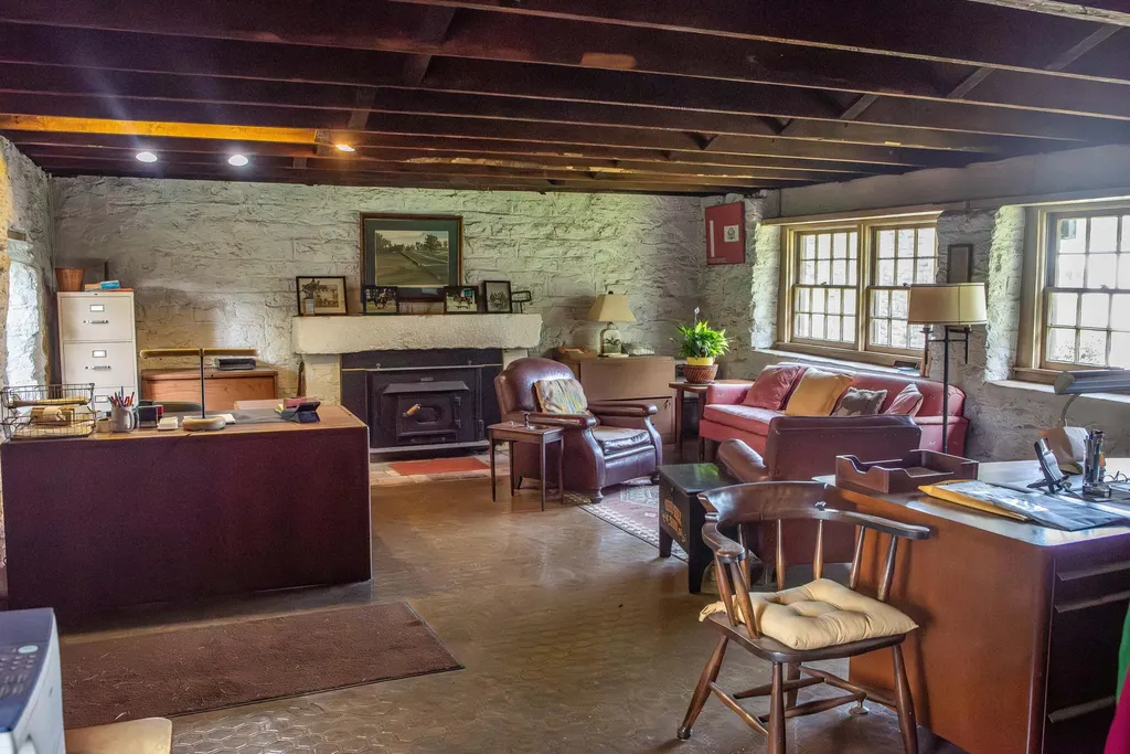 407 Country Lane Frankfort KY 40601