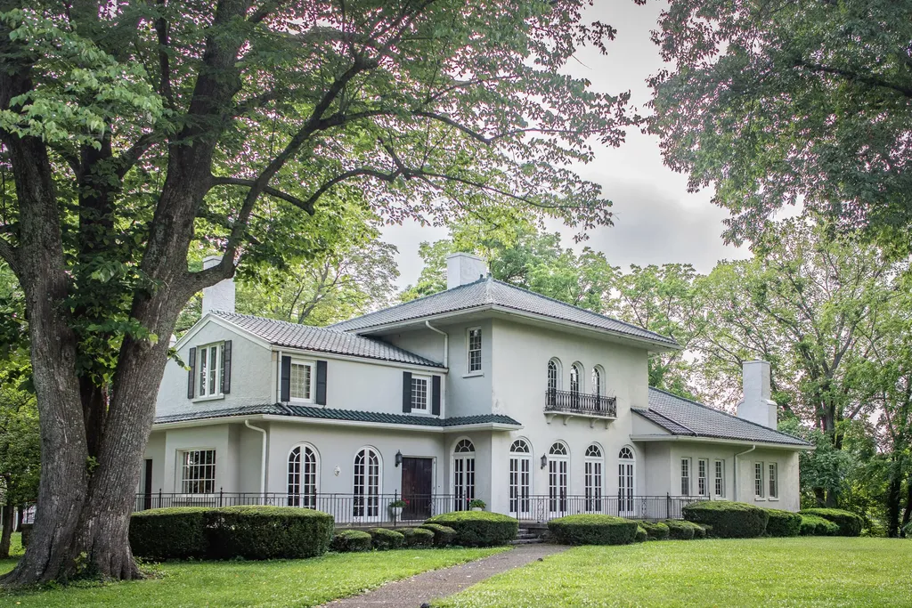 407 Country Lane Frankfort KY 40601