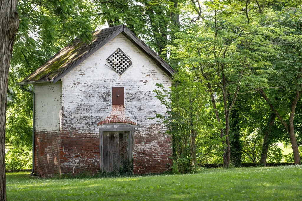 407 Country Lane Frankfort KY 40601