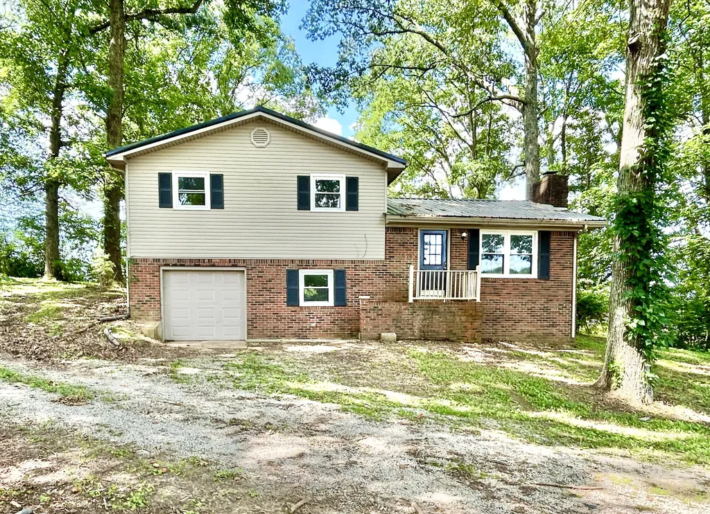 2395 Highway 452 Eubank KY 42567