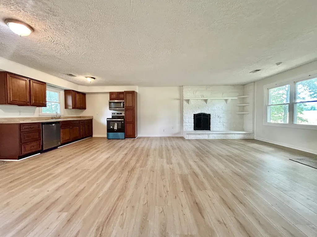 2395 Highway 452 Eubank KY 42567