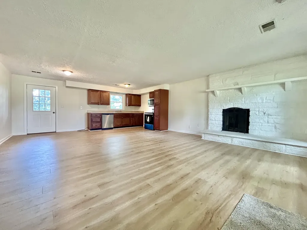 2395 Highway 452 Eubank KY 42567