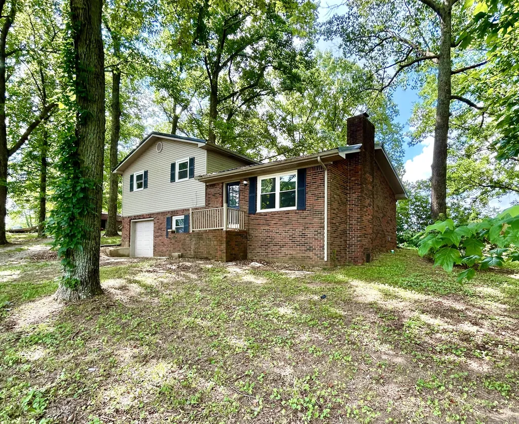2395 Highway 452 Eubank KY 42567