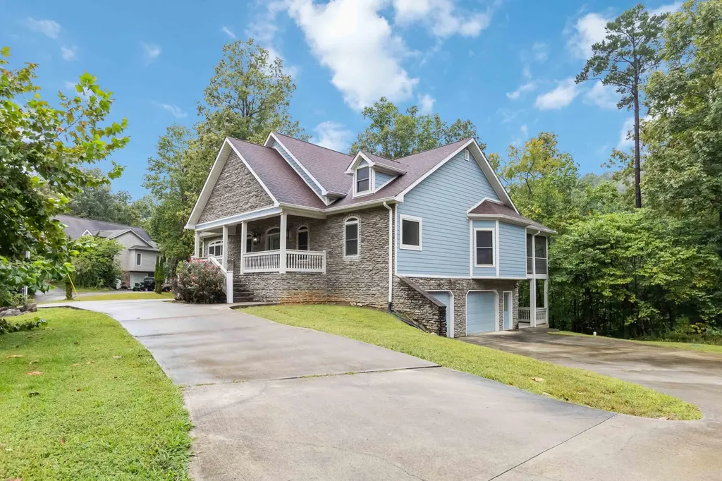 2720 Roberts Bend Road Burnside KY 42519