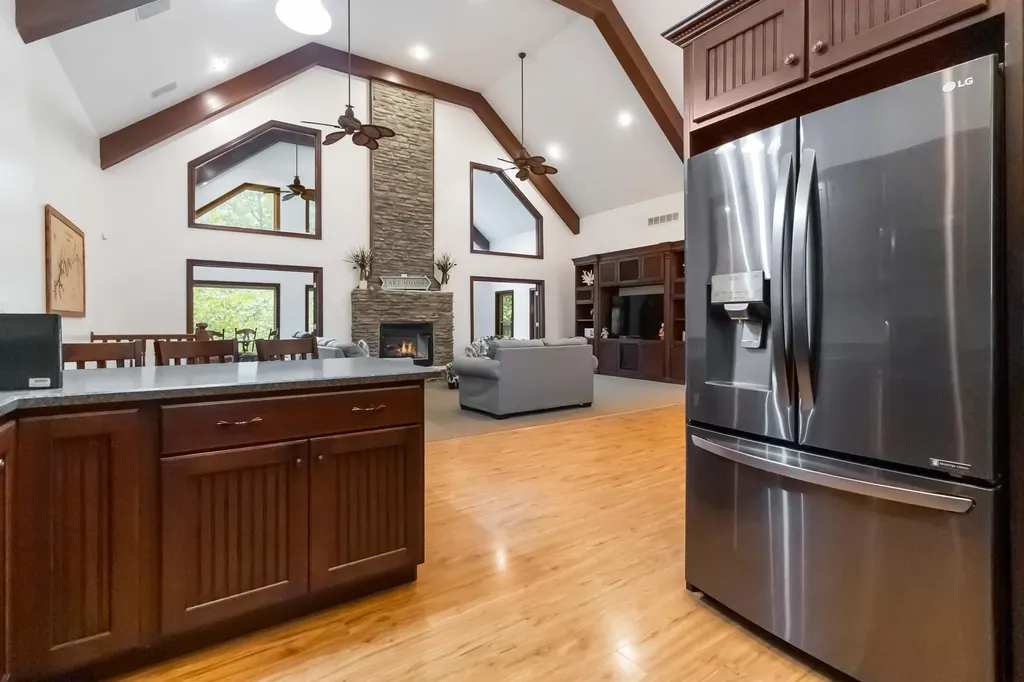 2720 Roberts Bend Road Burnside KY 42519