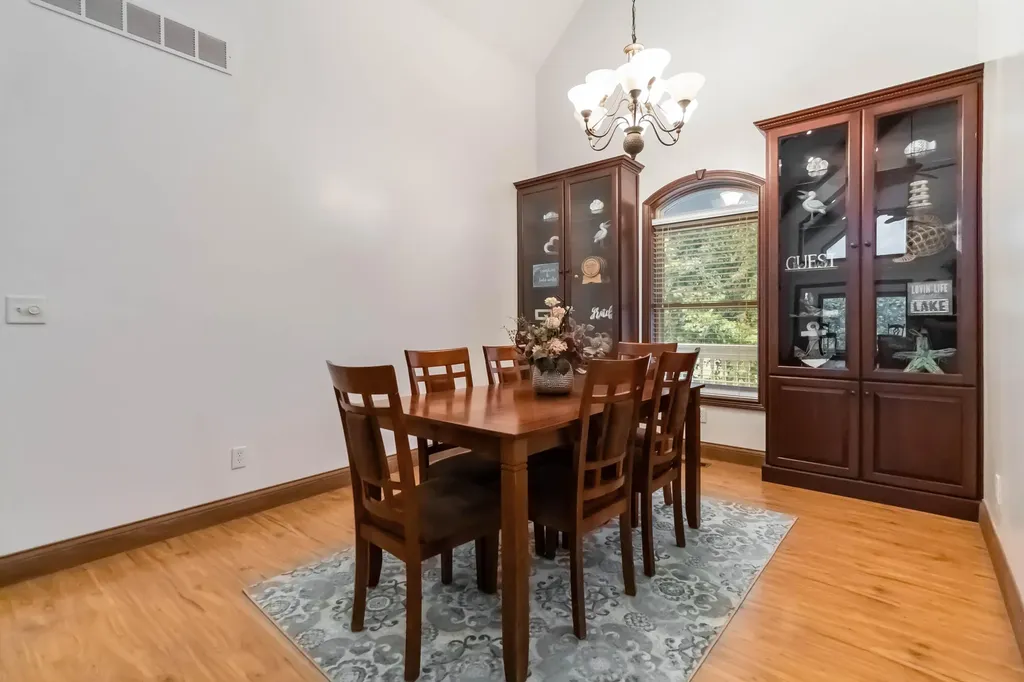 2720 Roberts Bend Road Burnside KY 42519