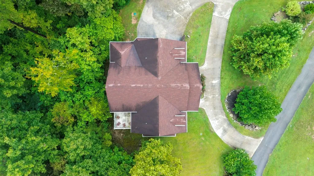 2720 Roberts Bend Road Burnside KY 42519