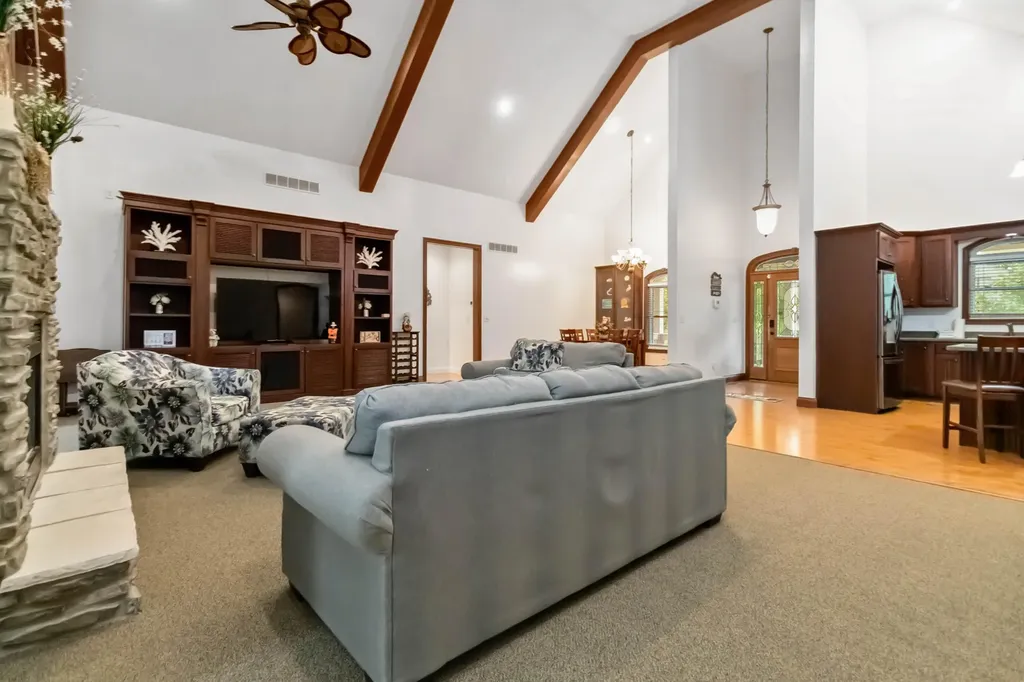 2720 Roberts Bend Road Burnside KY 42519