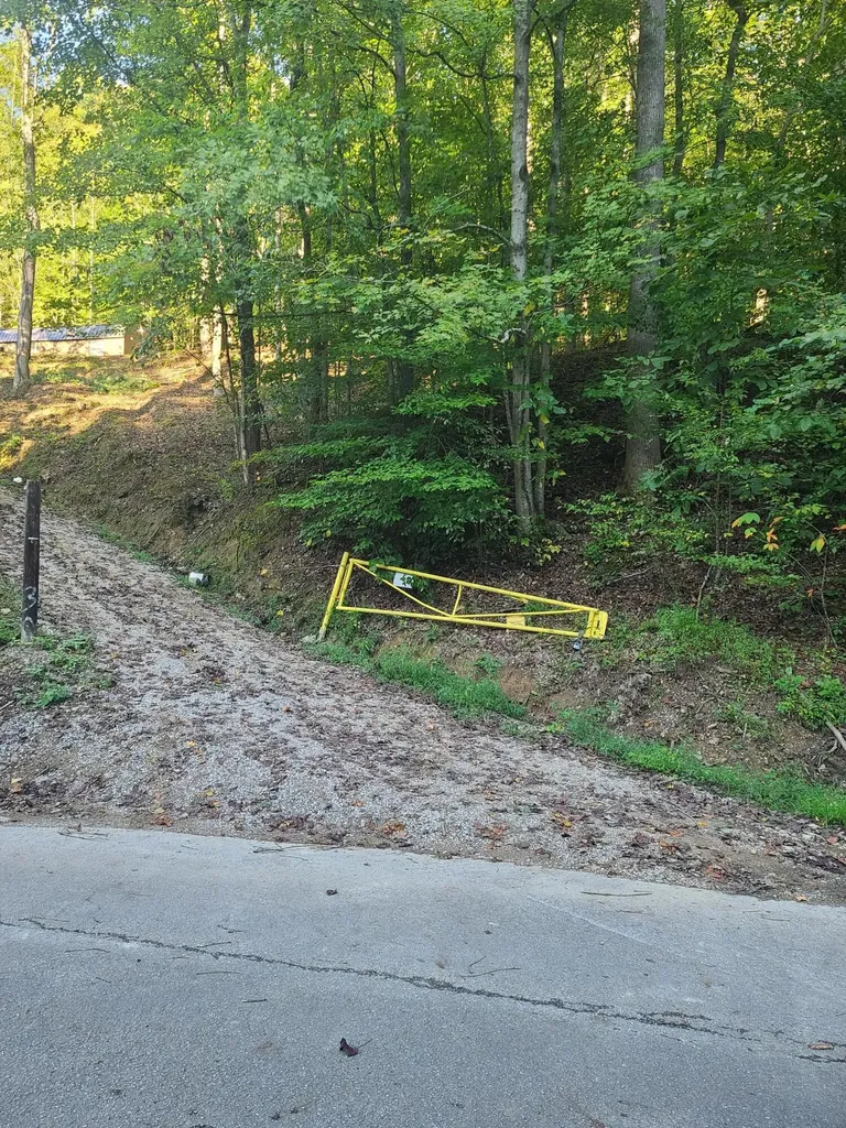799 Coal Hollow Road Manchester KY 40962