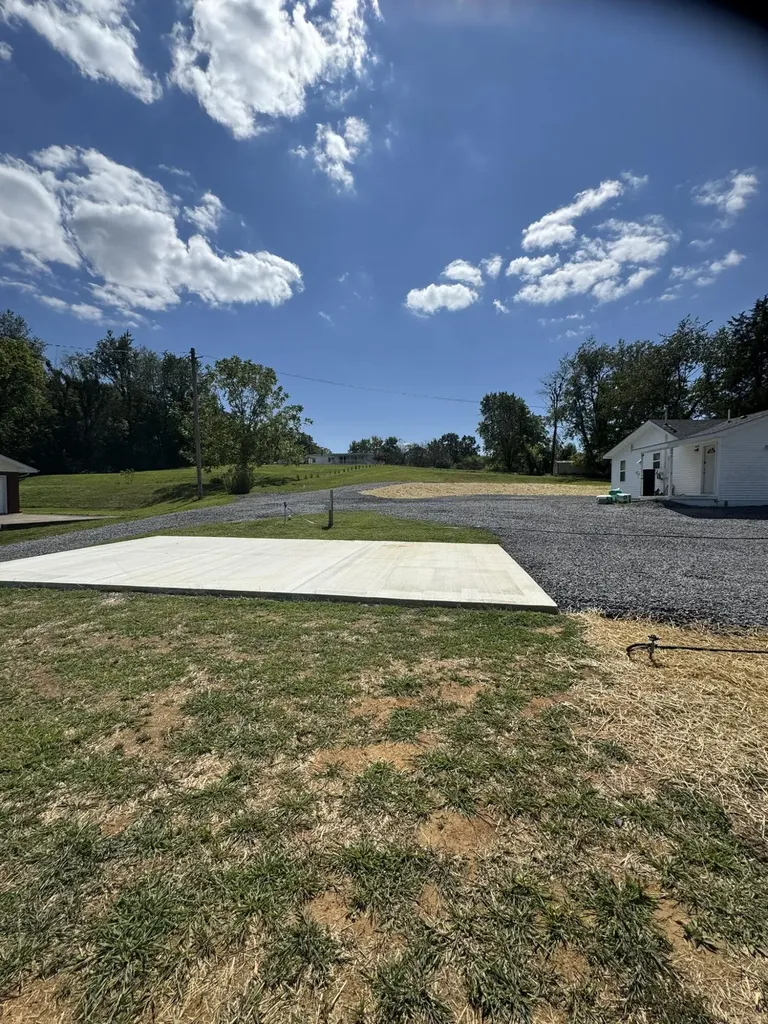 394 W Cumberland Avenue Jamestown KY 42629