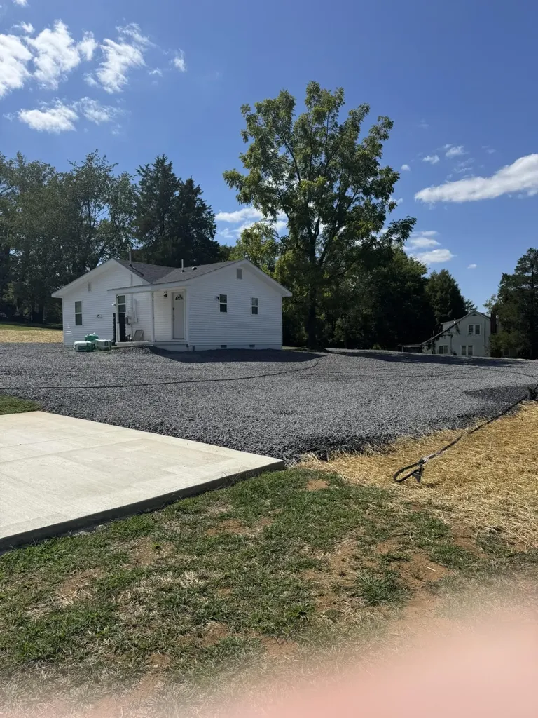 394 W Cumberland Avenue Jamestown KY 42629