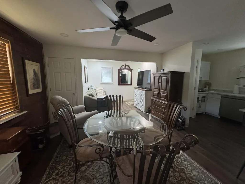 394 W Cumberland Avenue Jamestown KY 42629