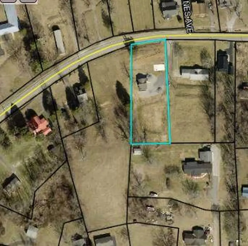 394 W Cumberland Avenue Jamestown KY 42629