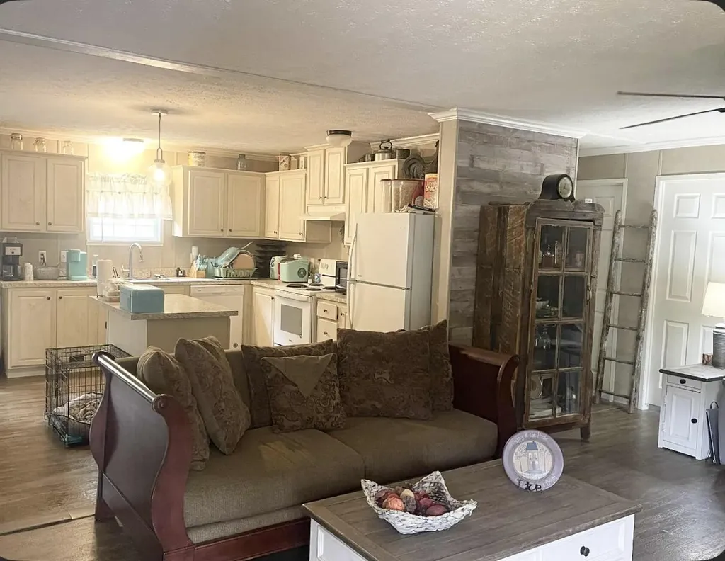 15709 Trace Road Rush KY 41168