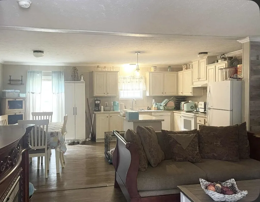 15709 Trace Road Rush KY 41168