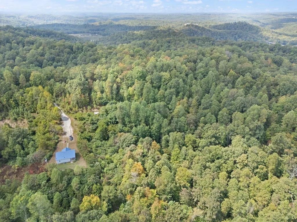510 Shelton Lane Beattyville KY 41311