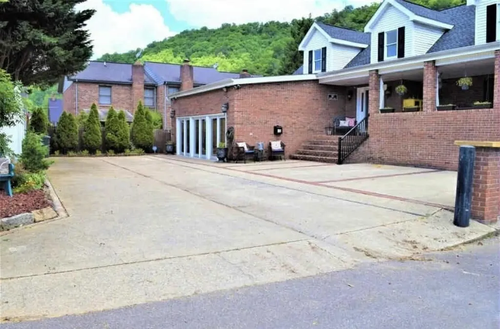 167 Wolford Street Pikeville KY 41501