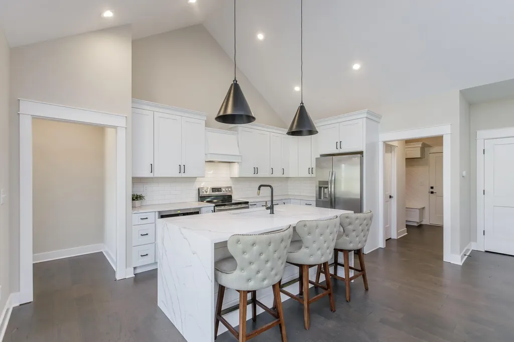 635 Lakeside Drive Lancaster KY 40444