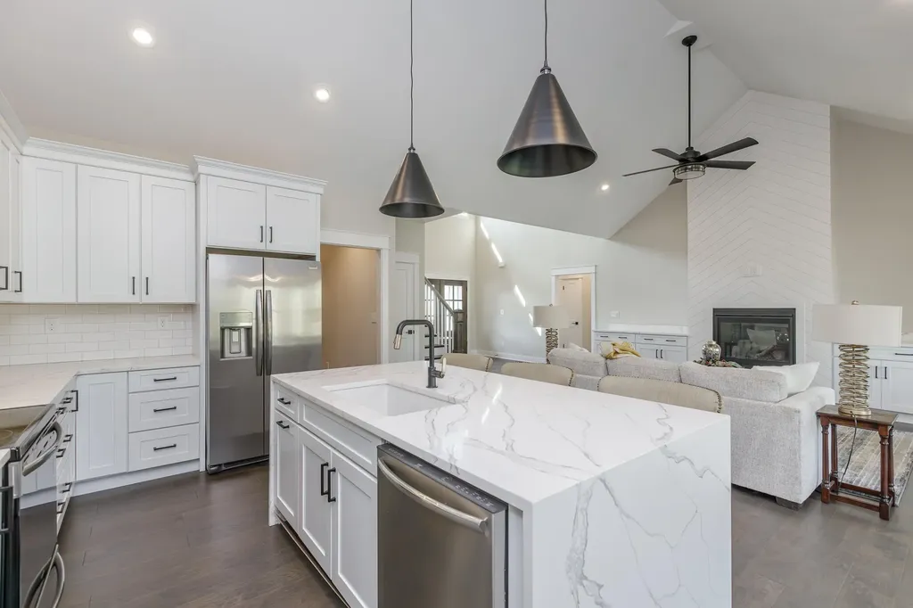 635 Lakeside Drive Lancaster KY 40444