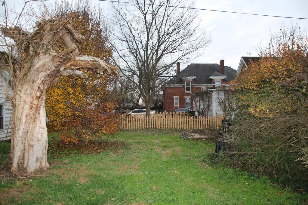 726 Benson Avenue Frankfort KY 40601