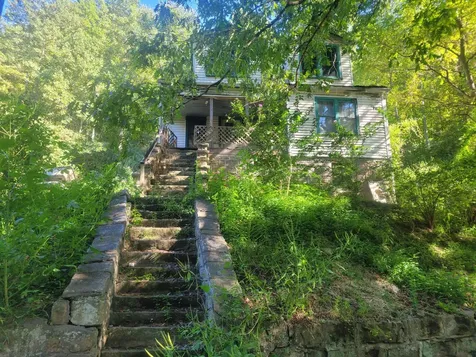 573 Hurricane Creek Road Hyden KY 41749