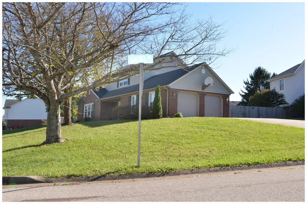 816 Isaac Shelby Circle Frankfort KY 40601