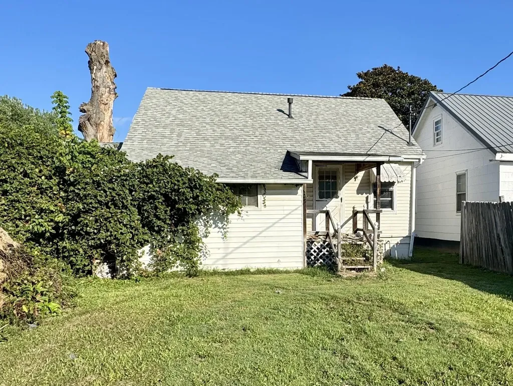 175 E Third Avenue South Shore KY 41175
