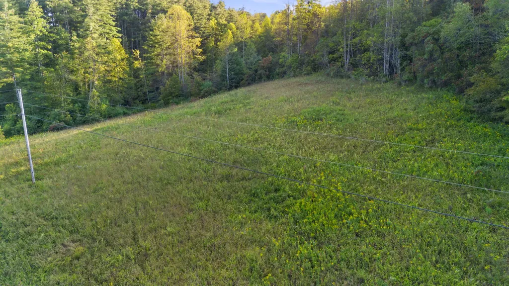 5531 Ky-746 Campton KY 41301