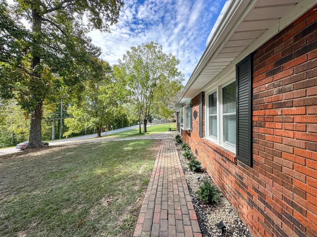 3918 Hickory Hill Drive Somerset KY 42503