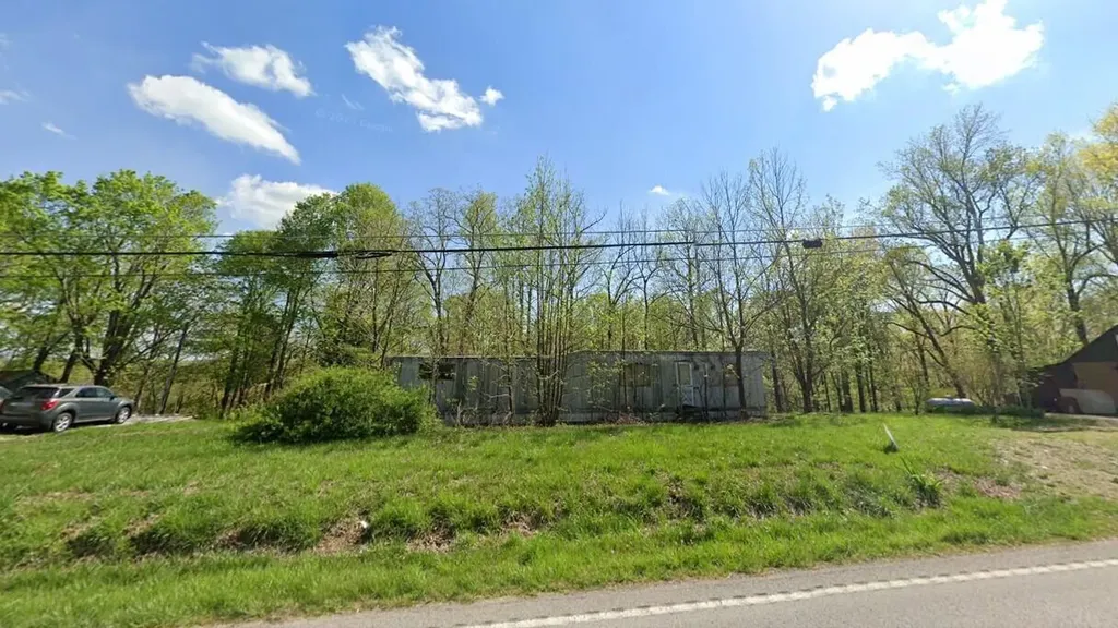 1893 Morgantown Road Brownsville KY 42210