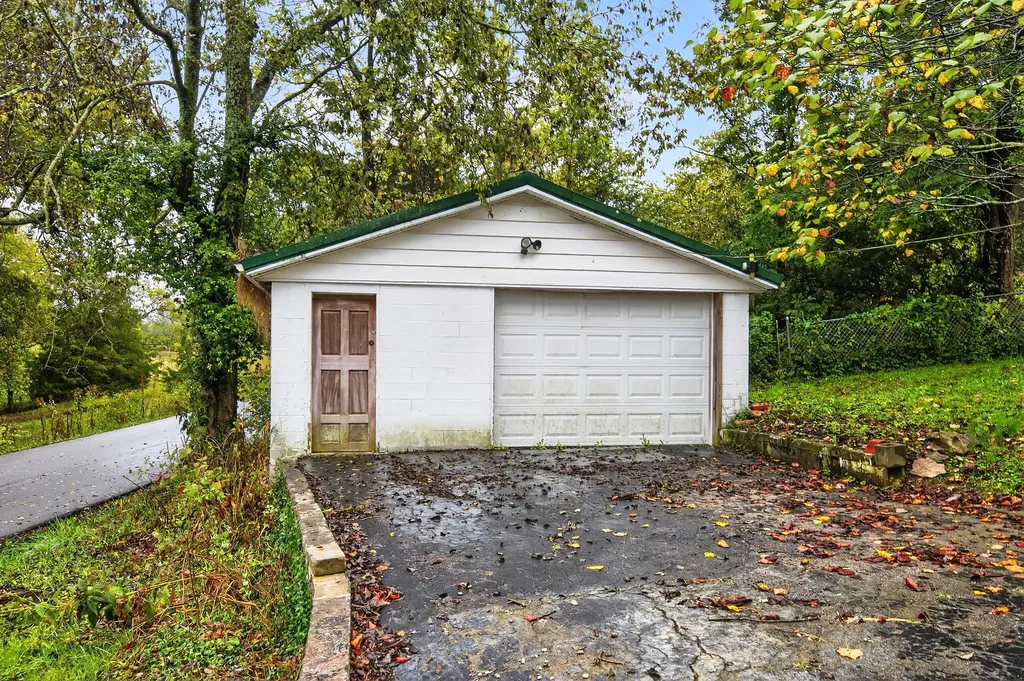 1465 Chenault Bridge Road Lancaster KY 40444