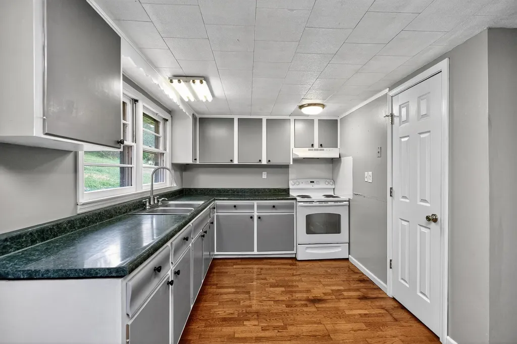 1465 Chenault Bridge Road Lancaster KY 40444
