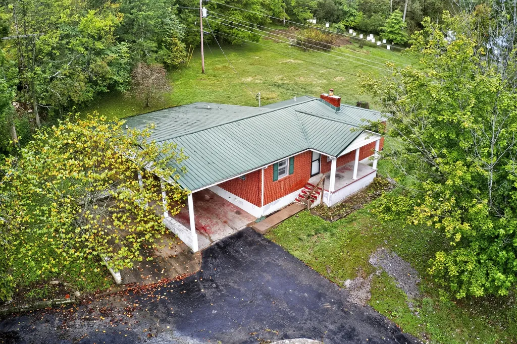 1465 Chenault Bridge Road Lancaster KY 40444