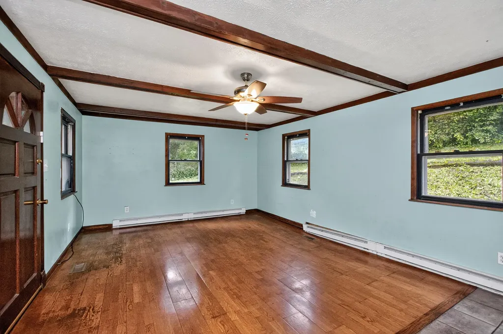 1465 Chenault Bridge Road Lancaster KY 40444