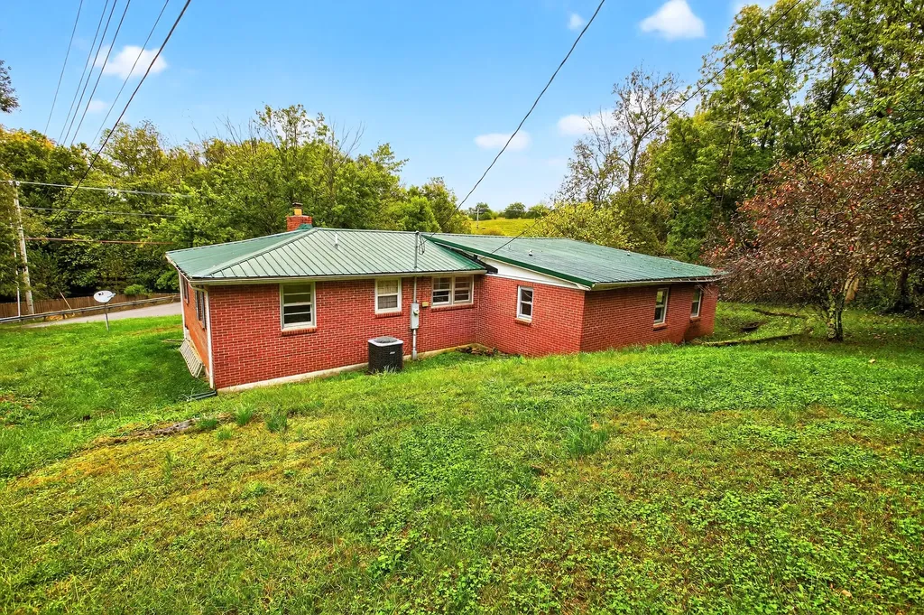 1465 Chenault Bridge Road Lancaster KY 40444