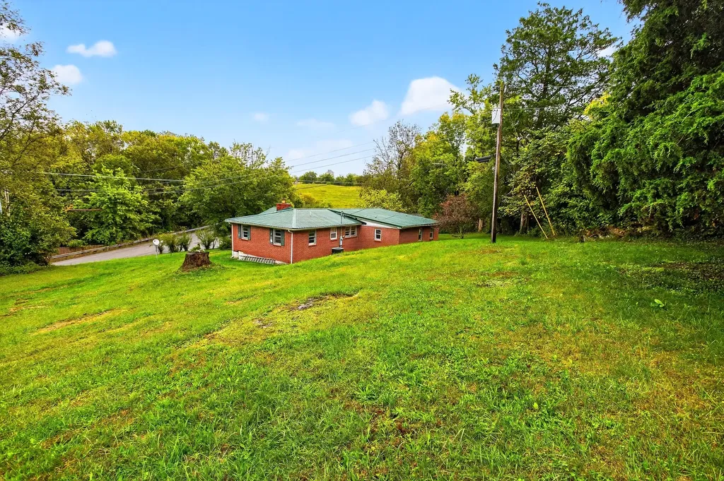 1465 Chenault Bridge Road Lancaster KY 40444