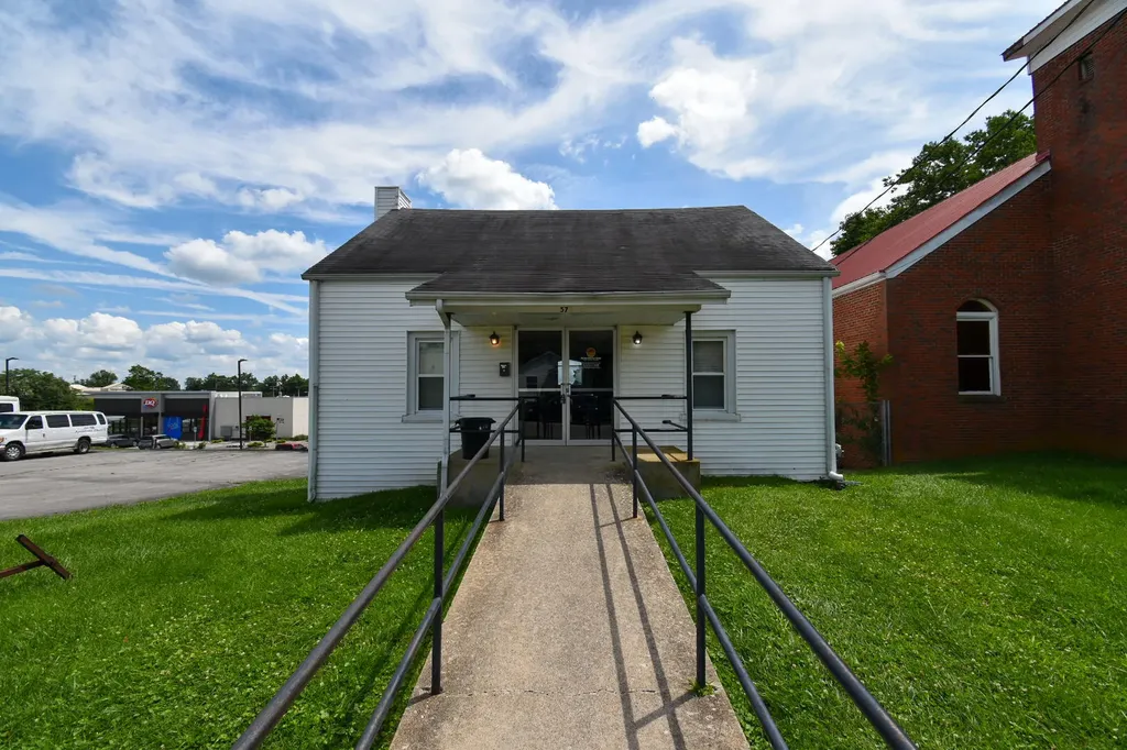 39 Highland Avenue Lancaster KY 40444