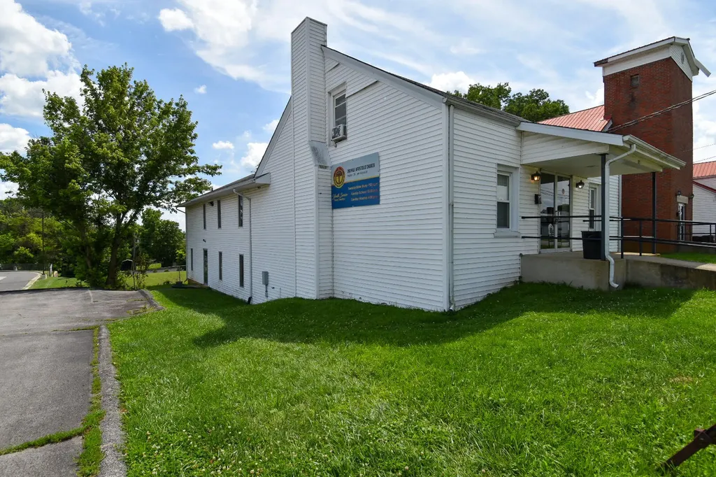 39 Highland Avenue Lancaster KY 40444