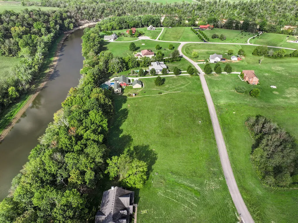 150 Lakeside Drive Lancaster KY 40444