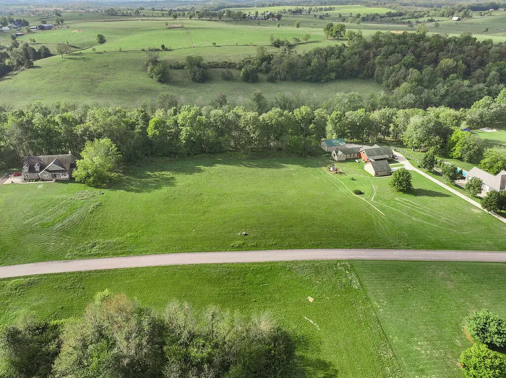 150 Lakeside Drive Lancaster KY 40444