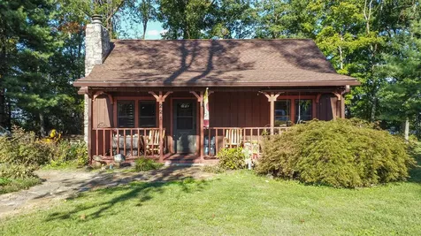 221 S Lake Bluff Lane Scottsville KY 42164